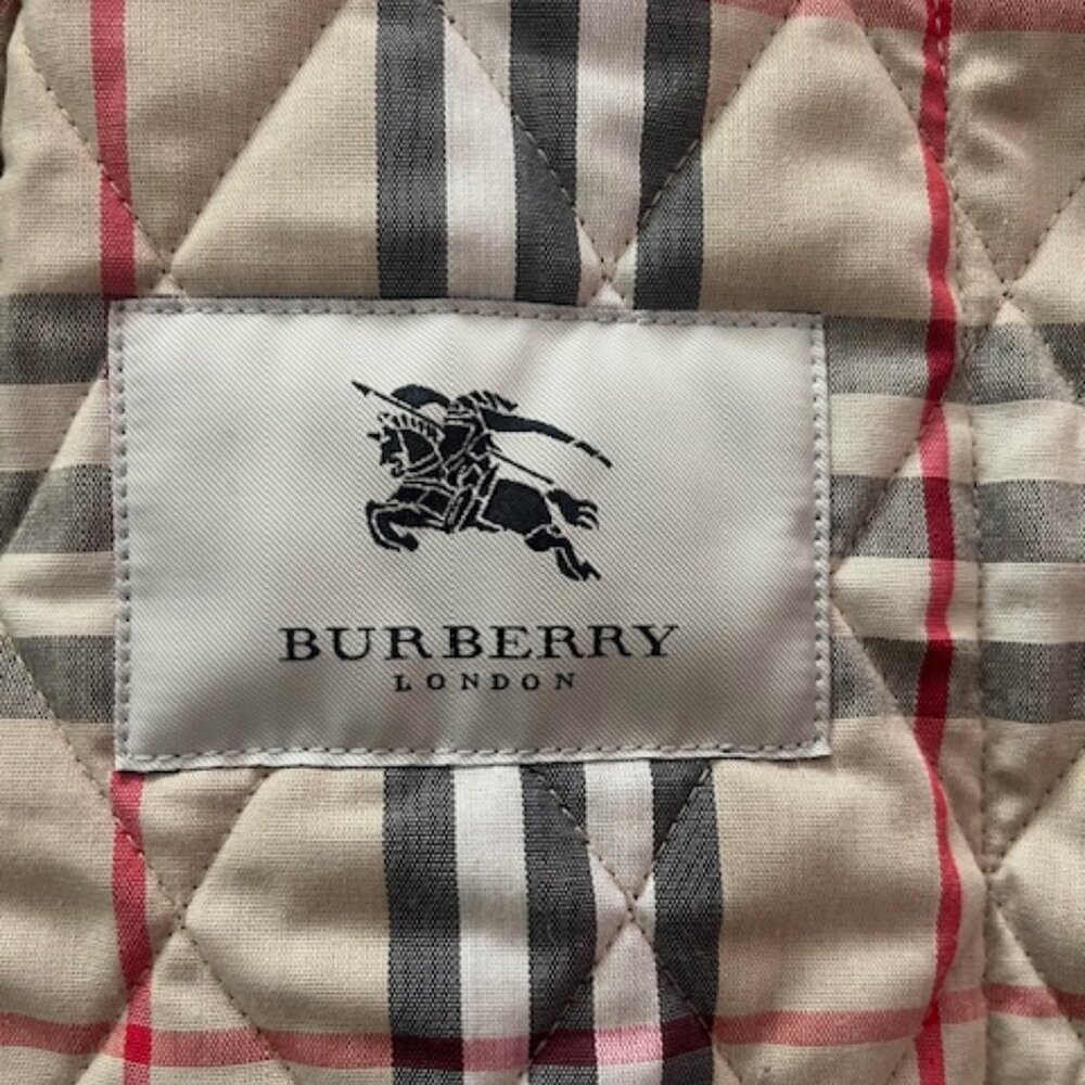 BURBERRY QUILTED JACKET - Picture 2 of 6